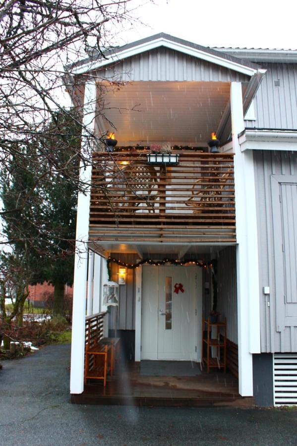 Ferienwohnung Kaeytaennoellinen Huoneisto Pietarsaaressa Jakobstad Exterior foto